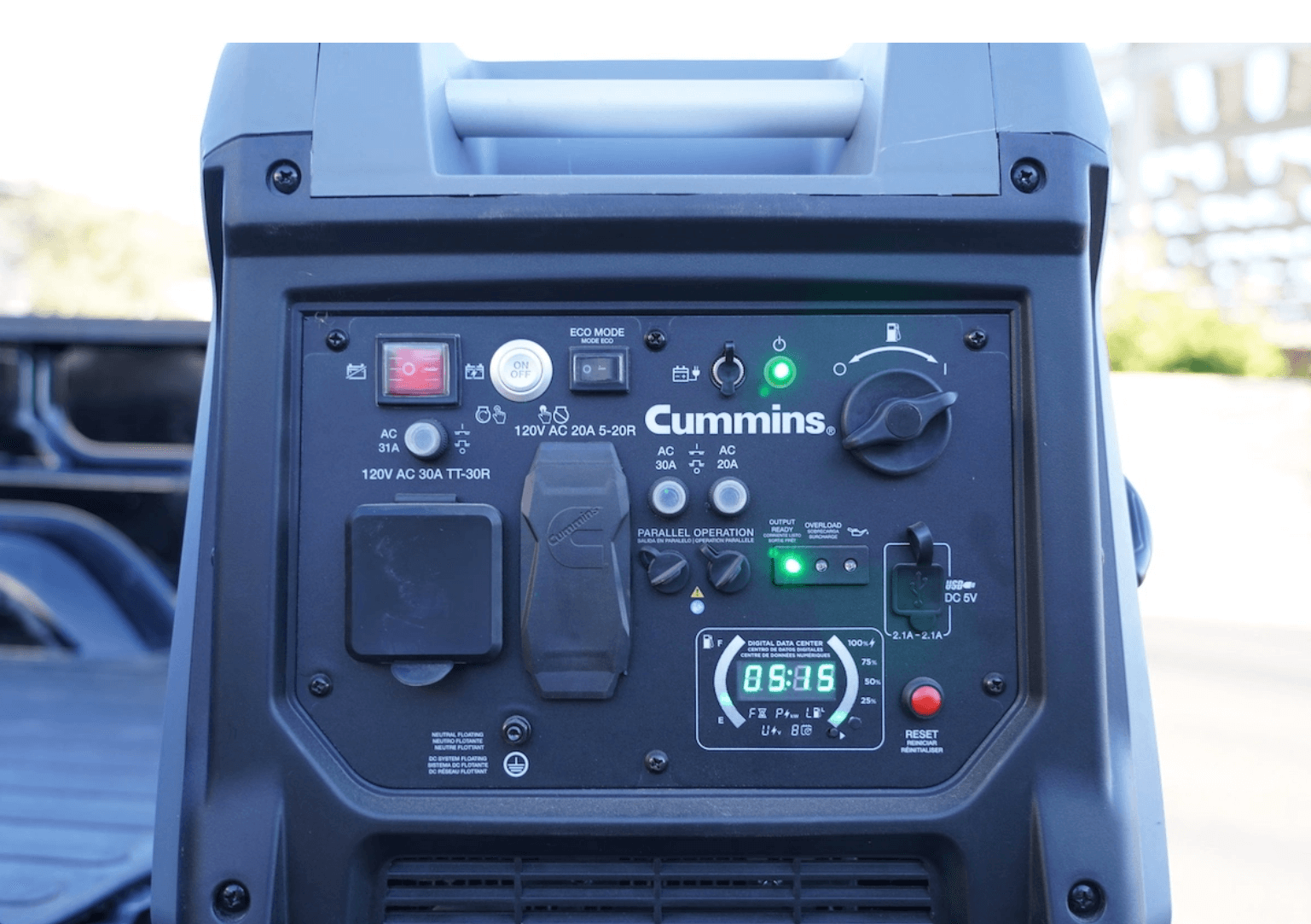 Cummins Onan 4500 Watt Digital Inverter Electric Start Gasoline Portable Generator - P4500i